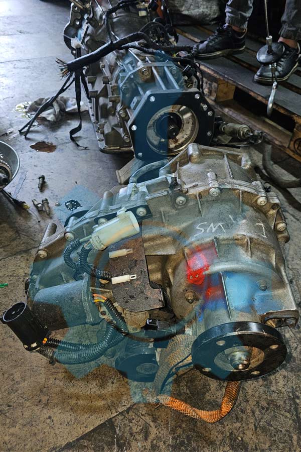 کمک-گیربکس-استوک-سورنتو کمک گیربکس استوک سورنتو